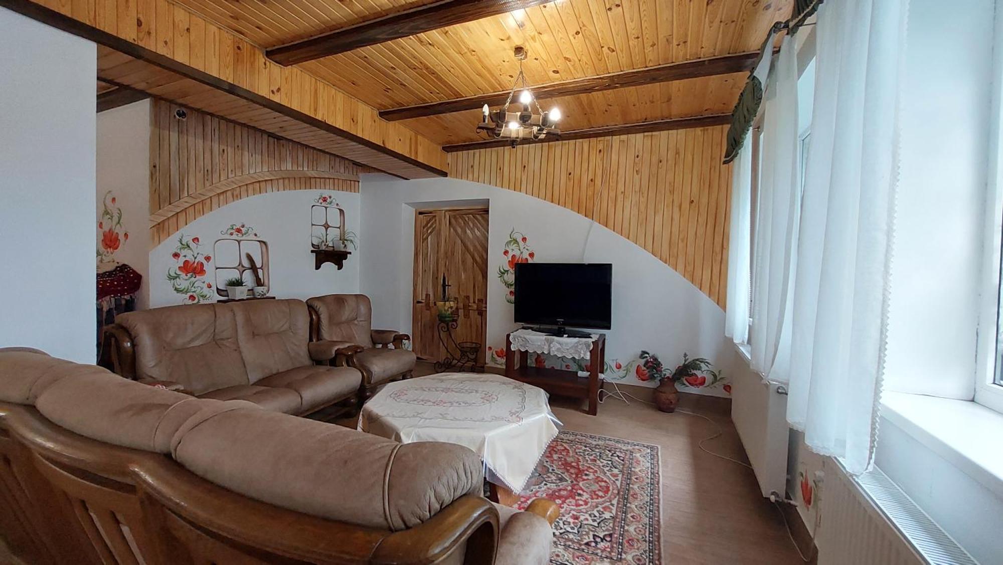 Петриківка Slavske Bagian luar foto